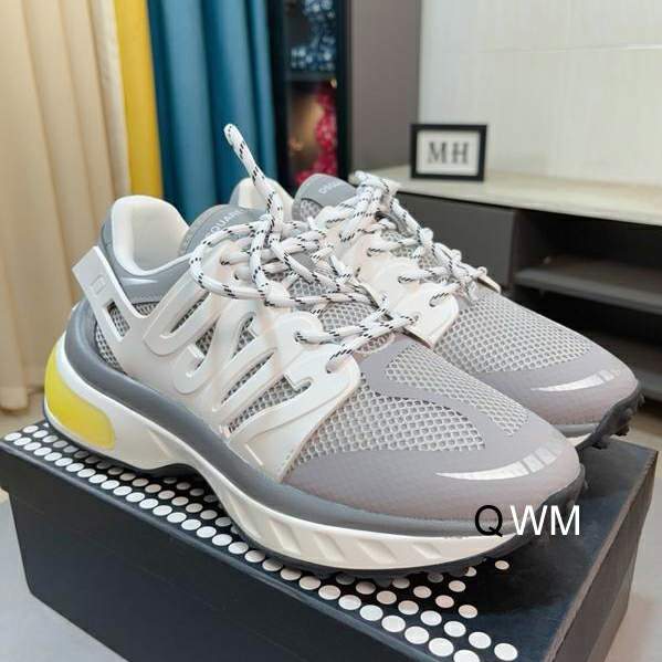 Picture of Dsquared2 Shoes _SKUDSQsz38-45WM09014676